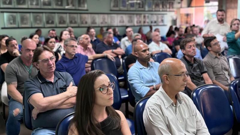 Audiência reuniu mais de 100 pessoas na Prefeitura de Alegrete